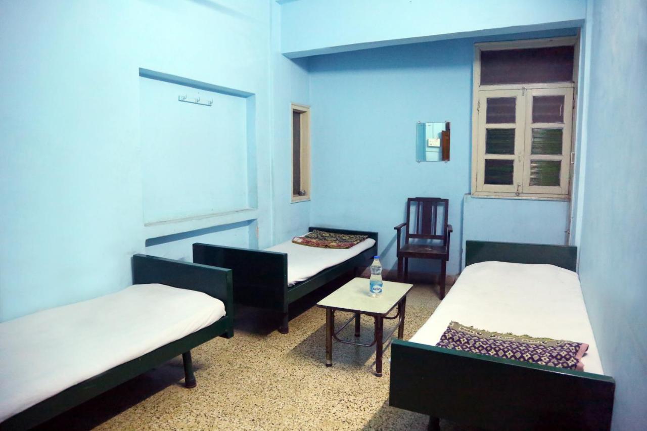 Solanki Guest House Kolhapur Exteriör bild