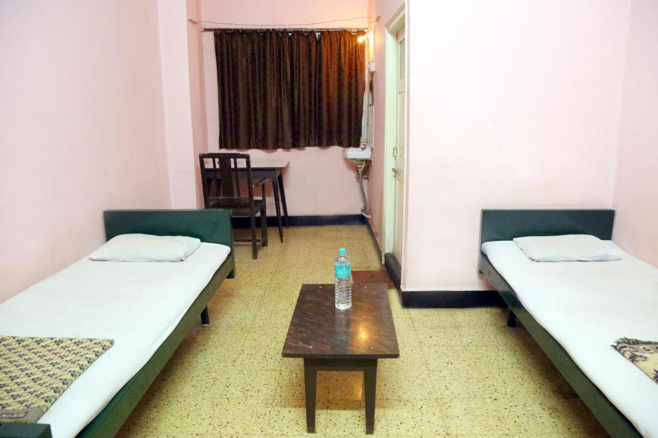 Solanki Guest House Kolhapur Exteriör bild